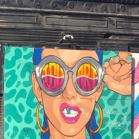 Meet your Posher, Donna - Picture 1 of 1